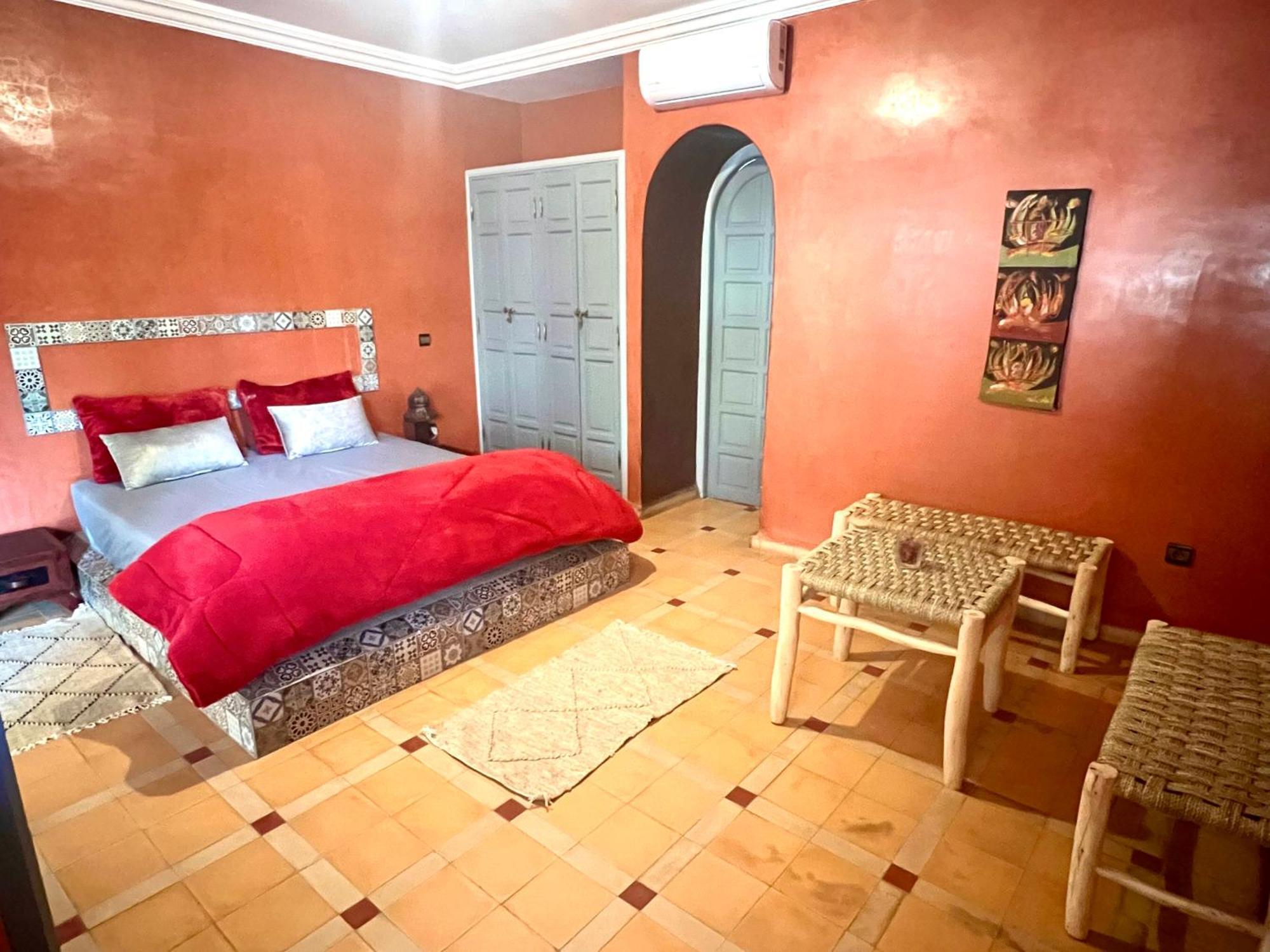 Le Domaine De Carole Marrakech Bed & Breakfast Douar Akkara Exterior photo